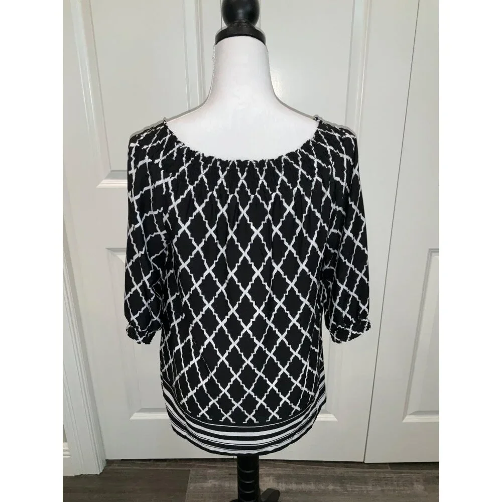 Chico's Black & White Blouse 3/4 sleeve Women's size 0 Small (4) Off Shoulder - Picture 5 of 7